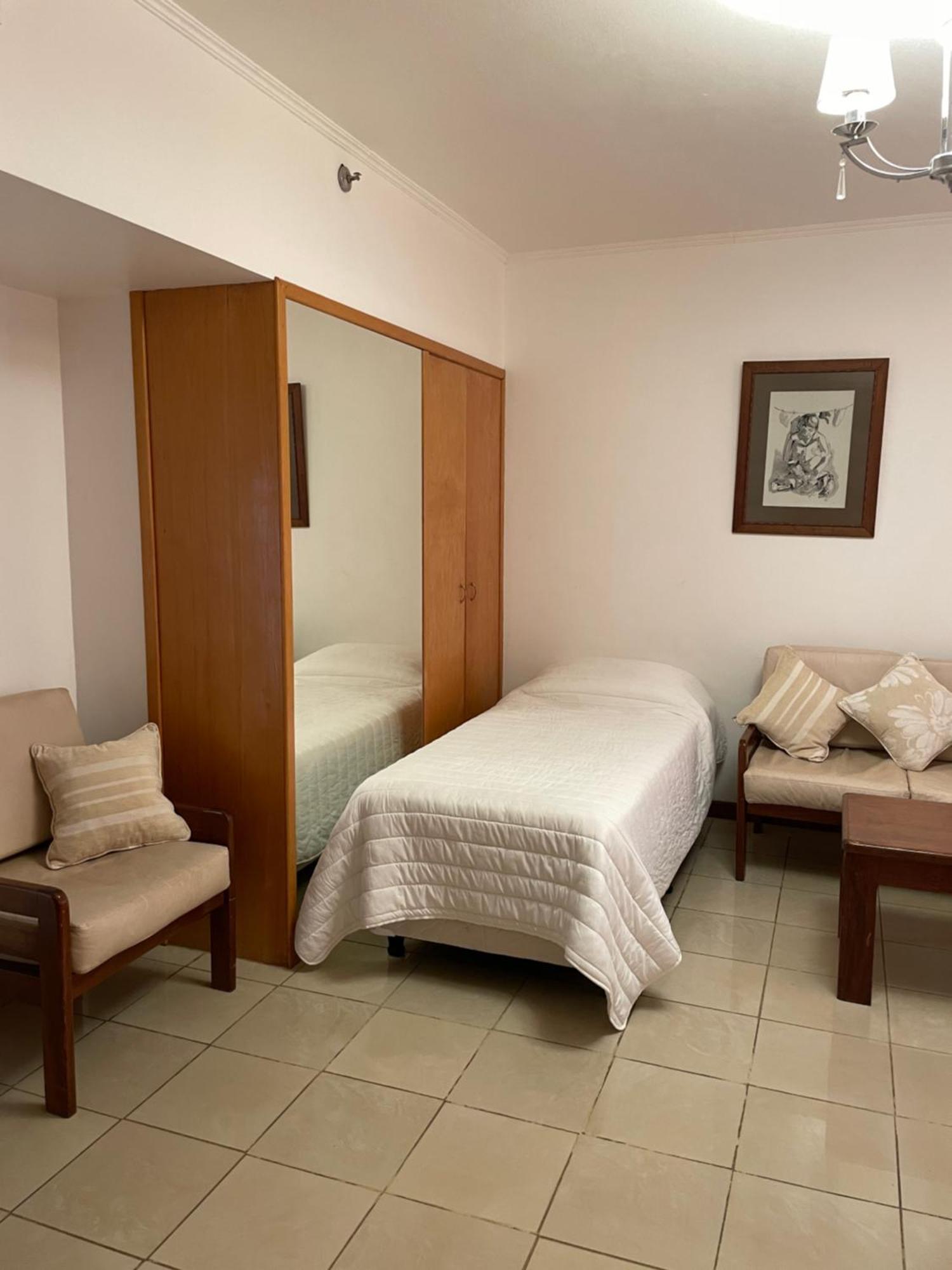 Julio Cesar Hotel Posadas Exteriör bild