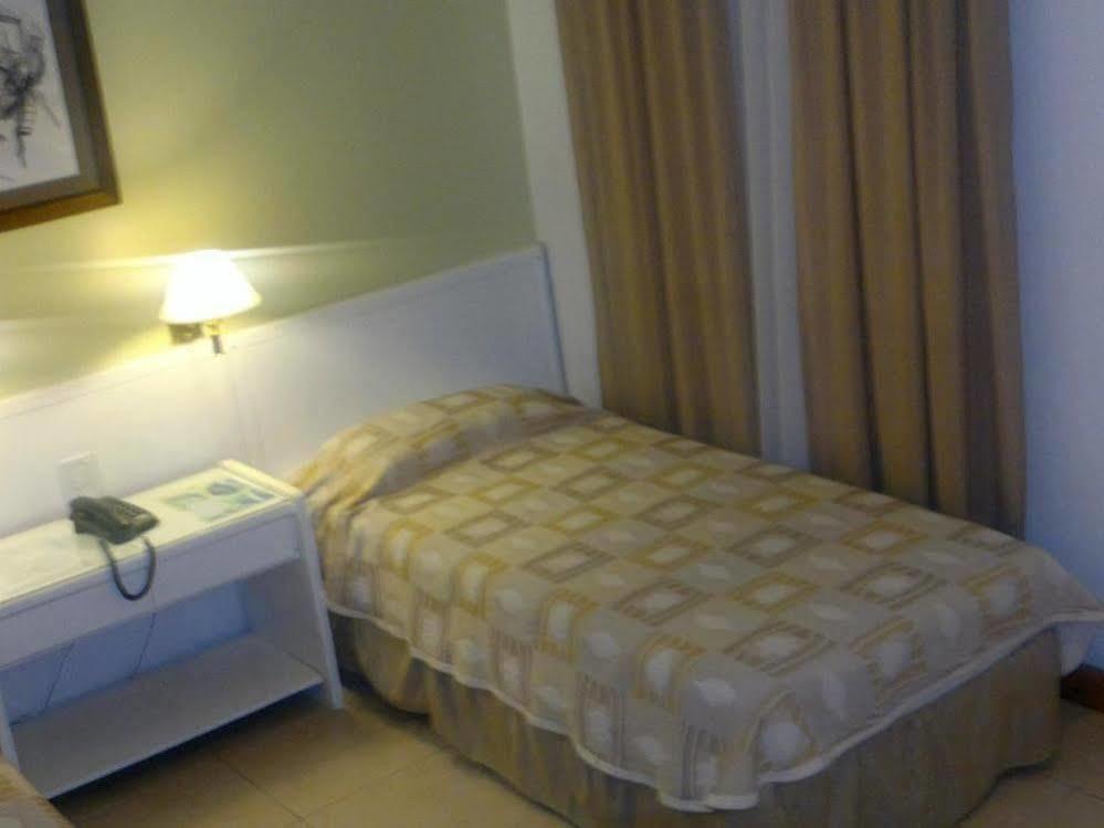 Julio Cesar Hotel Posadas Exteriör bild